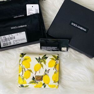 Dolce & Gabbana Dauphine Leather Wallet with Iconic Yellow Lemon Print AUTHENTIC
